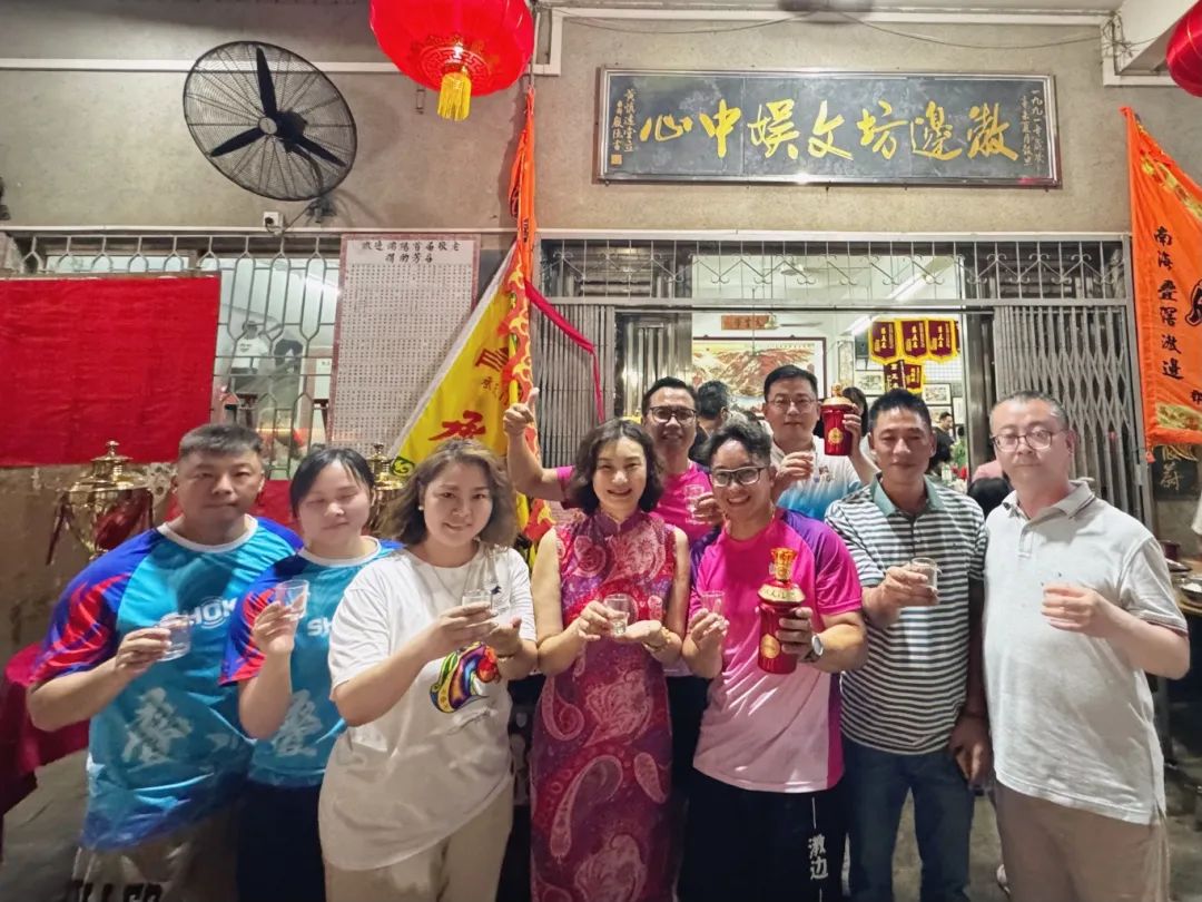 叠滘激浪！承天门燃爆龙船漂移赛！